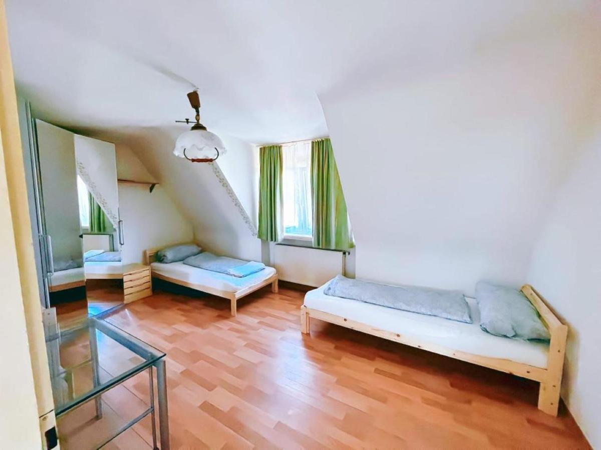Ferienwohnung / Monteurzimmer Kitzingen Ngoại thất bức ảnh